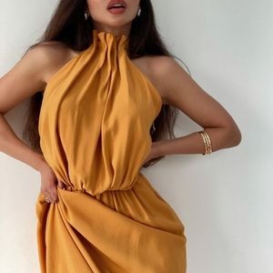 GORGEOUS ZARA NWT halter dress